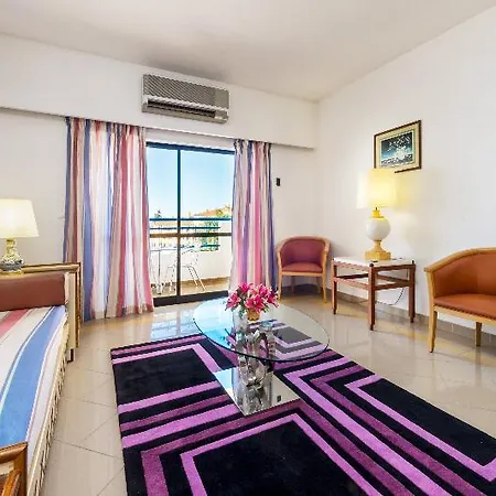 Aparthotel Tropical Sol