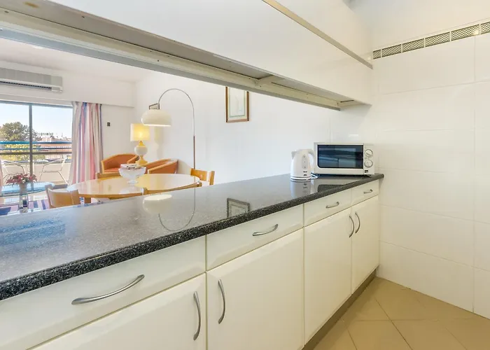 Tropical Sol Αλμπουφέιρα